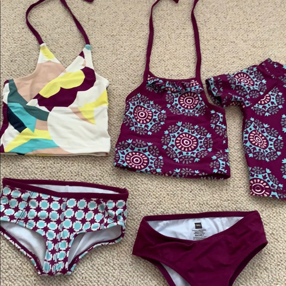 Girls swimsuit